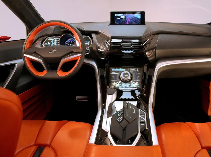  Mitsubishi Concept XR-PHEV II 2015 года  (фото 21 из 21)